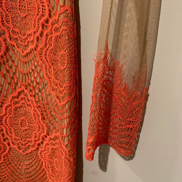 🆕 Luxxel Orange and Tan Mesh and Lace Dress - Women’s Size Small - Picture 5 of 6